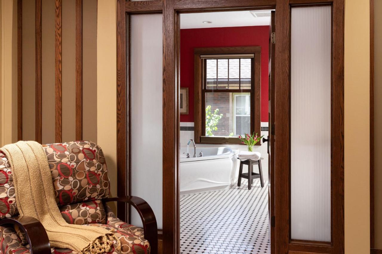 The Buckingham Inn マディソン エクステリア 写真